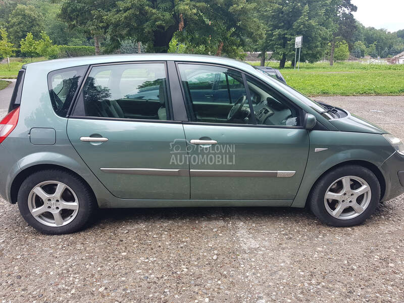 branik za Renault Scenic od 2004. do 2009. god.