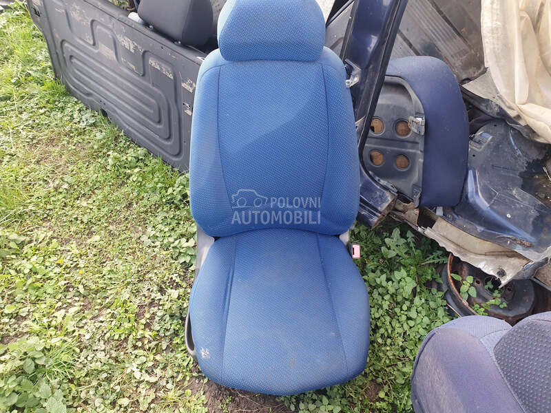 desno sediste 5v za Fiat Punto od 2000. do 2005. god.