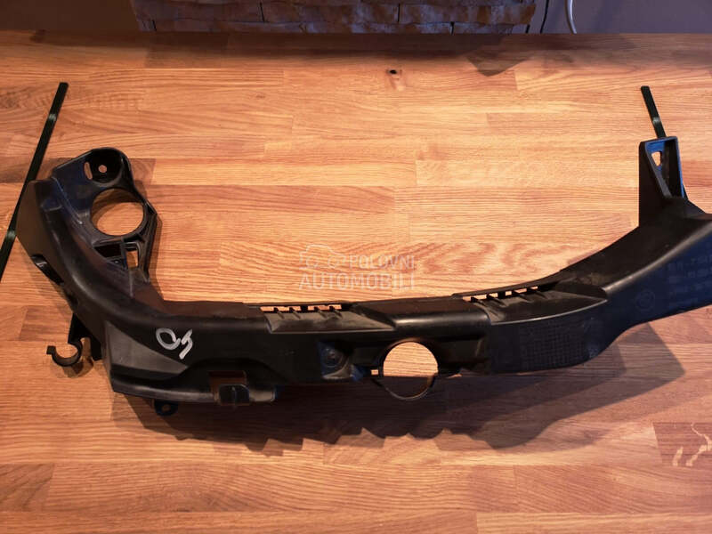 E92 desni nosač fara za BMW Serija 3