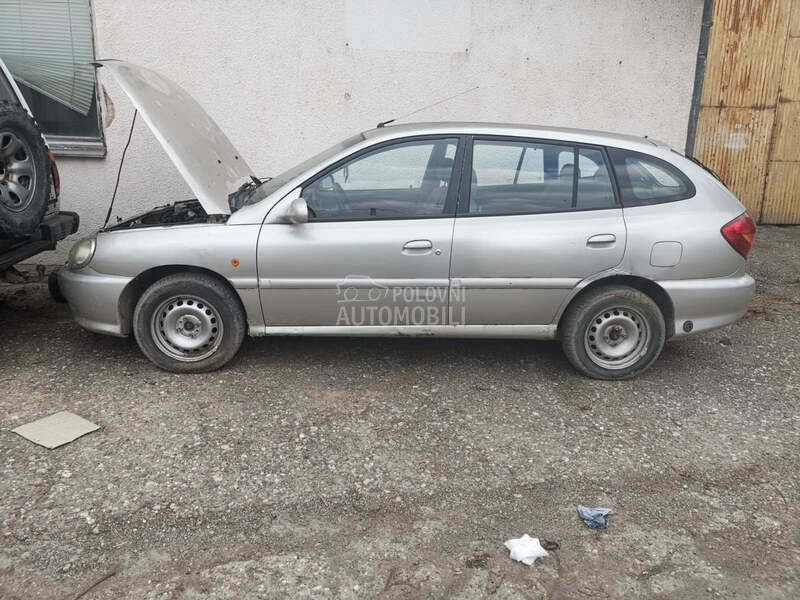 Kia Rio 2002. god. -  kompletan auto u delovima