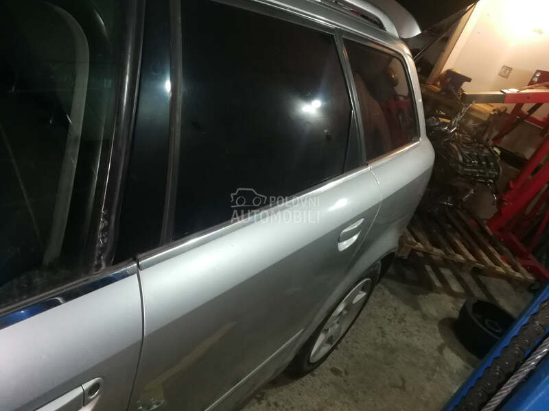 hrom lajsne spoljašnje za Audi A4 od 2001. do 2008. god.