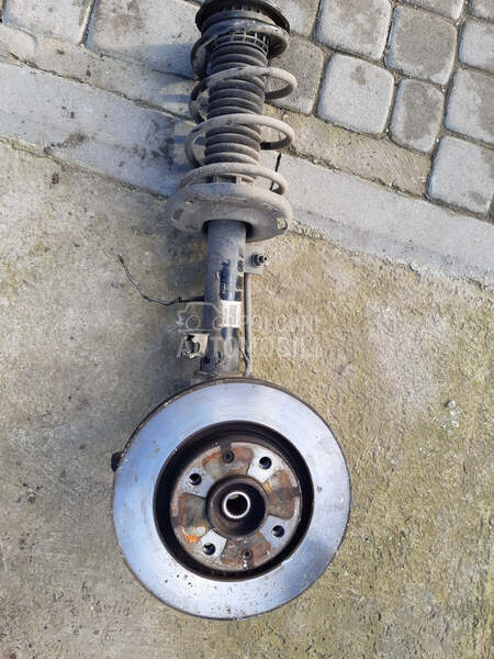 Prednji amortizeri za Peugeot 2008, 208 od 2012. do 2020. god.
