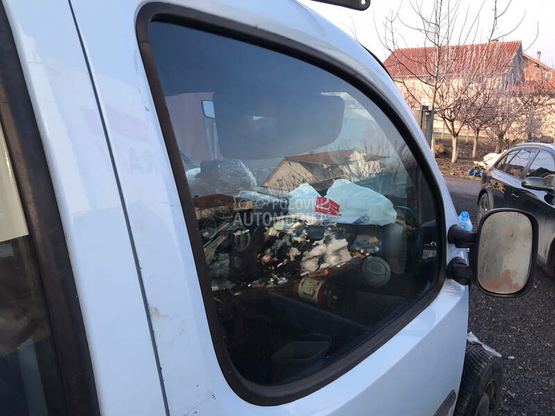 STAKLO PREDNJE DESNO za Fiat Doblo