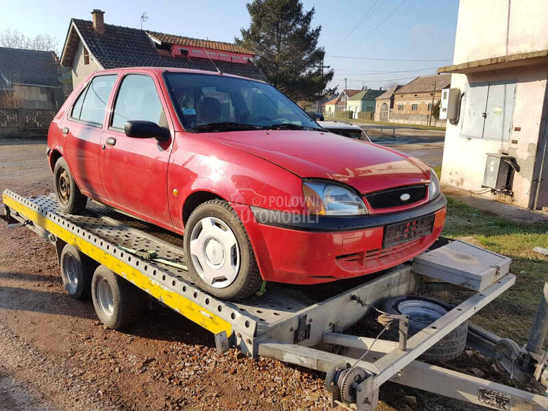 Ford Fiesta -  kompletan auto u delovima