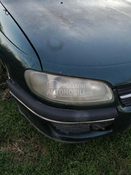 Farovi za Opel Omega od 1999. do 2003. god.
