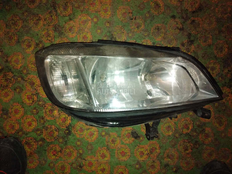 Desni far za Opel Zafira