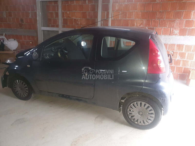 Sedista za Peugeot 107