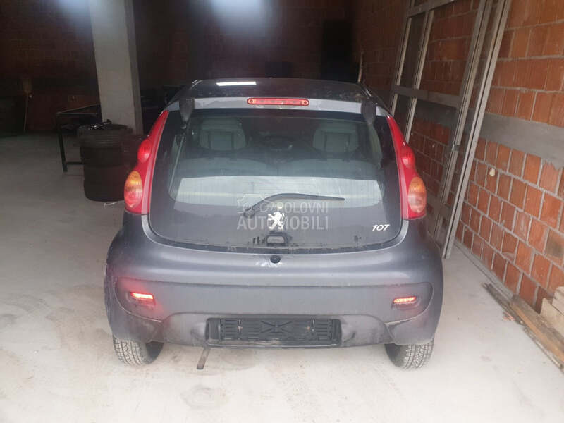 Zadnji trap za Peugeot 107