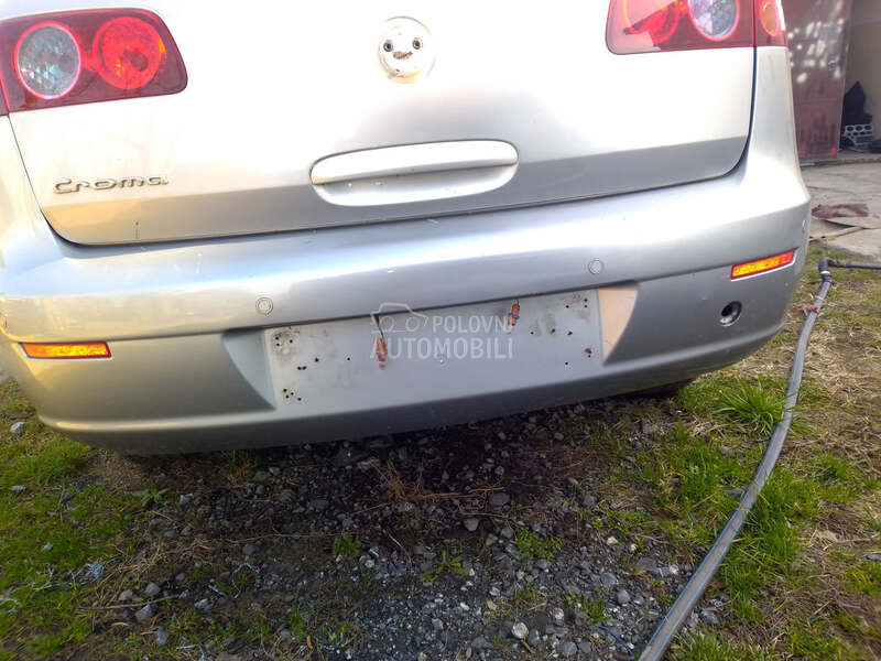 Zadnji branik sa senzorima za Fiat Croma od 2005. do 2012. god.