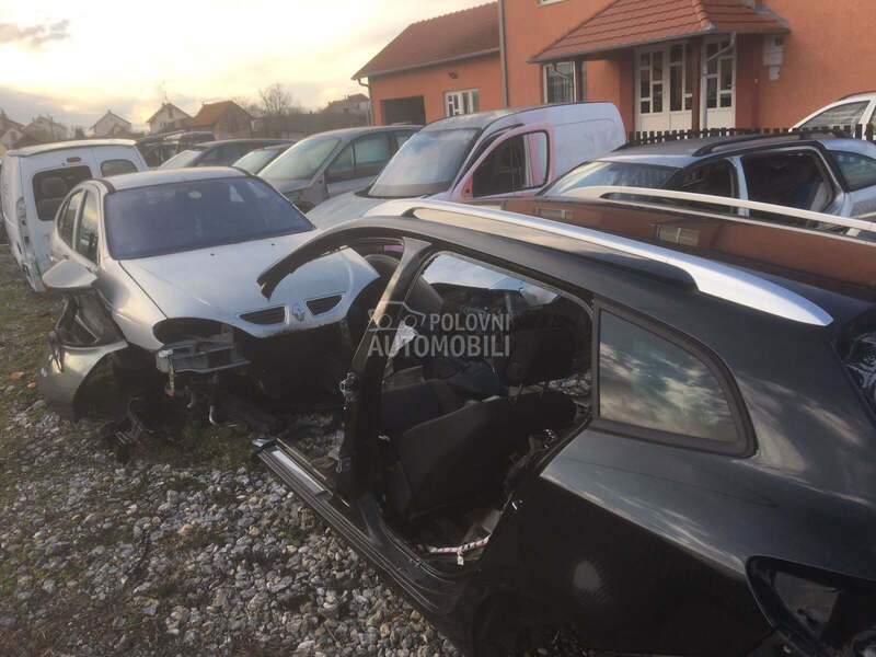 Podizači Stakla za Renault Captur, Clio, Fluence ... od 2000. do 2022. god.