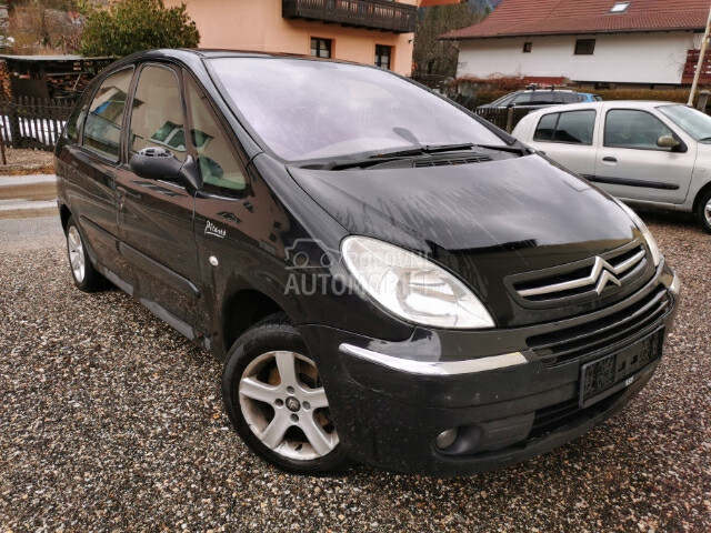Polica gepeka za Citroen Xsara Picasso od 2000. do 2010. god.