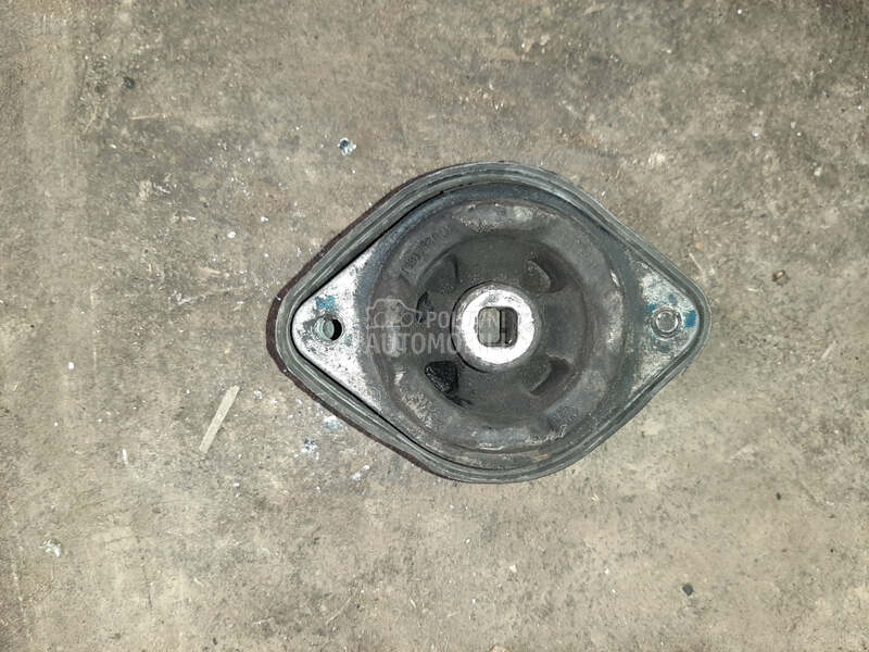 Nosač menjača za Volkswagen Passat B5.5 od 2001. do 2005. god.