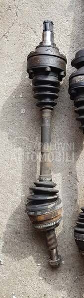 poluosovina za Toyota Previa od 2000. do 2006. god.