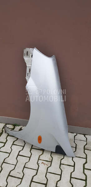 blatobran krilo L. za Nissan Almera Tino od 2000. do 2006. god.