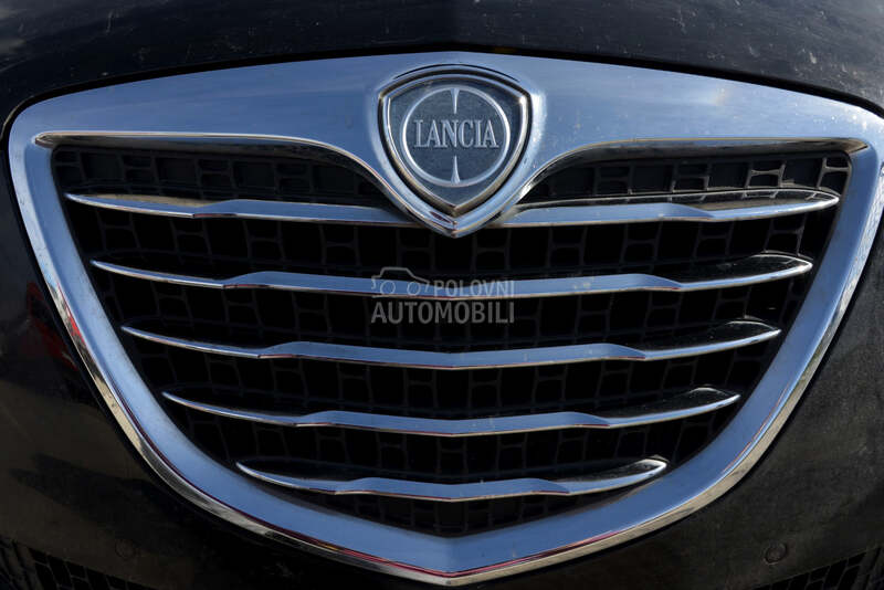 Prednja maska za Lancia Delta od 2008. do 2014. god.