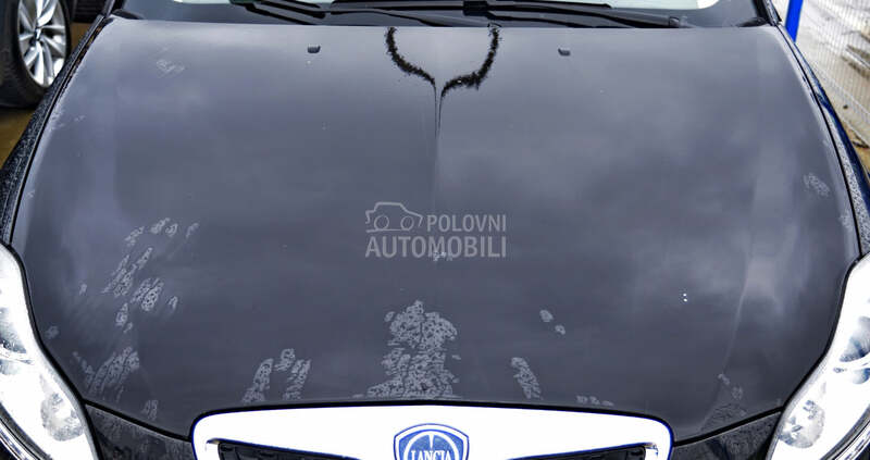 Prednja hauba za Lancia Delta od 2008. do 2014. god.