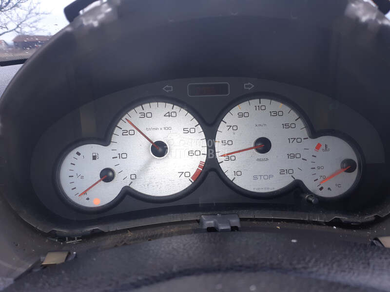 Kilometar sat 2 dzeka benzin za Peugeot 206