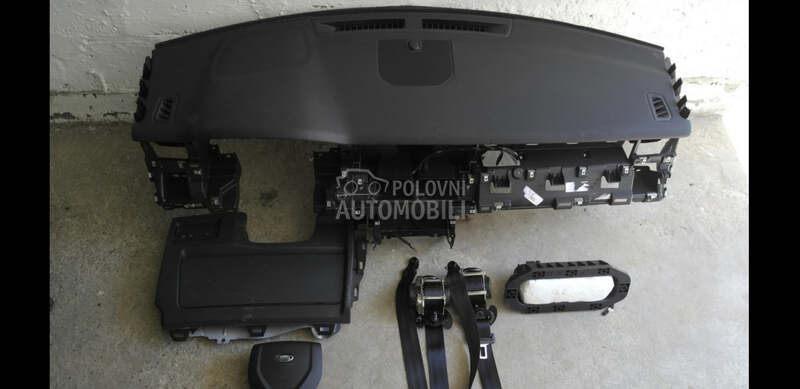 tabla sa airbegovima za Land Rover Discovery od 2014. do 2019. god.