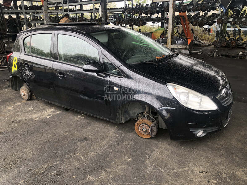 Opel Corsa D 2009. god. -  kompletan auto u delovima