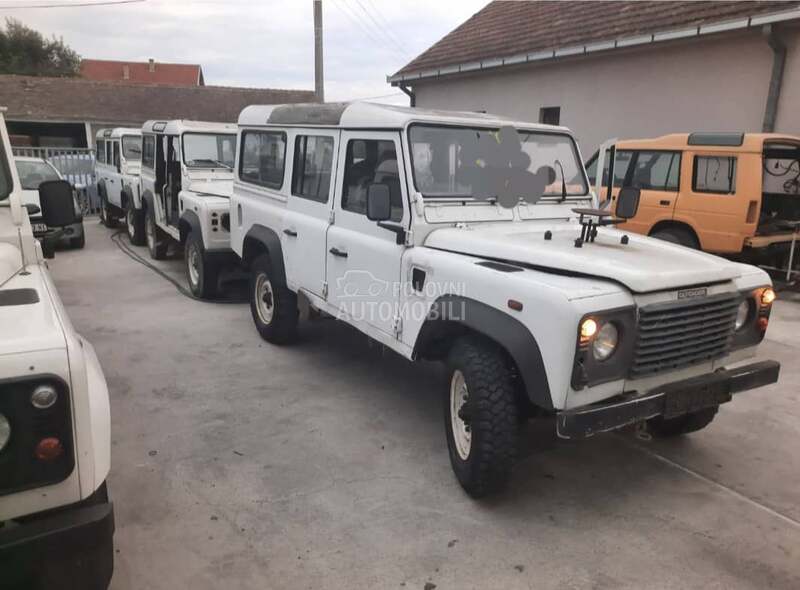 Land Rover Defender 1998. god. -  kompletan auto u delovima