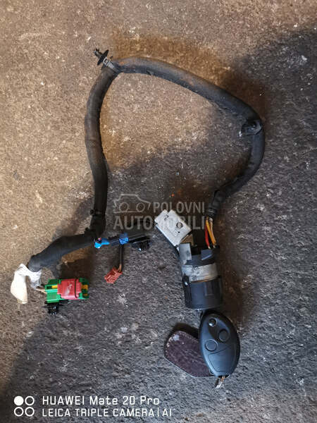Kontakt brava za Citroen C8