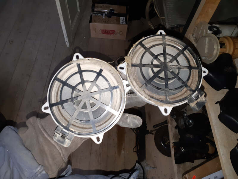 zadnji zvucnici za Peugeot 206