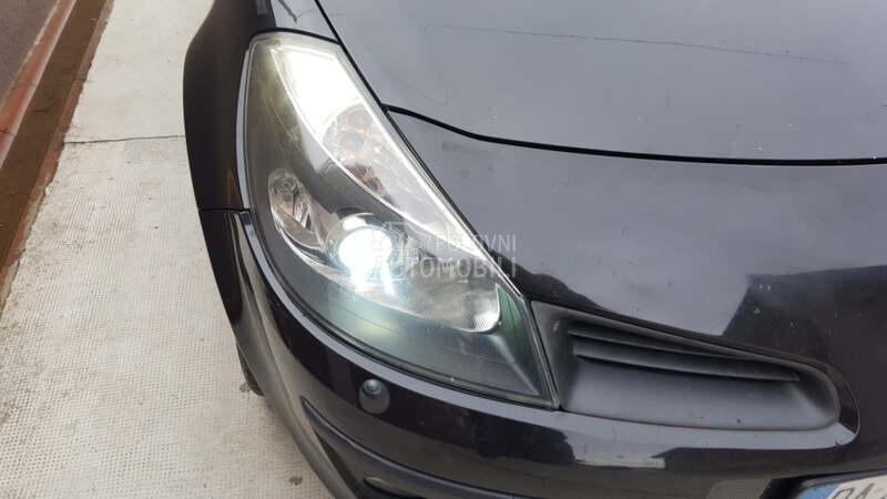 Farovi Clio 3 za Renault Clio od 2005. do 2010. god.