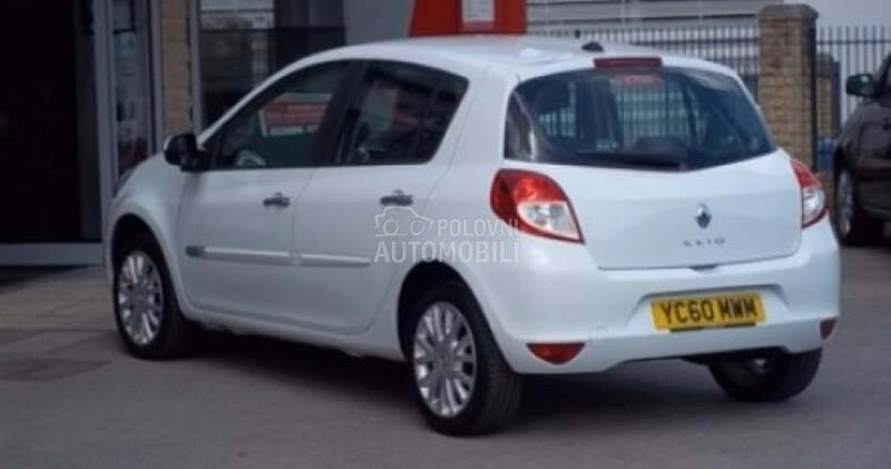 Renault Clio 2010. god. -  kompletan auto u delovima