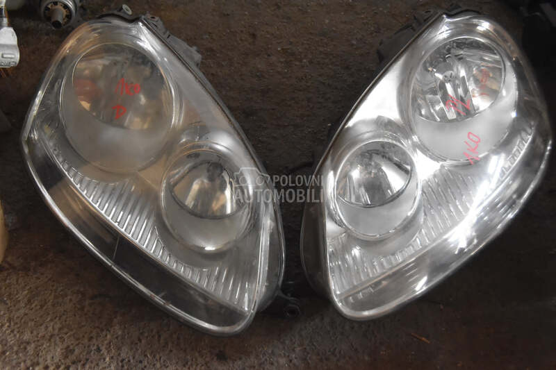 Desni far za za Volkswagen Golf 5