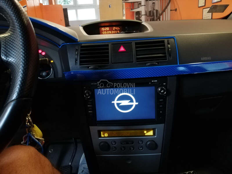 Multimedija Android za Opel Meriva