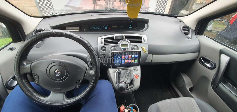 Multimedija Android uni 8in za Renault Scenic