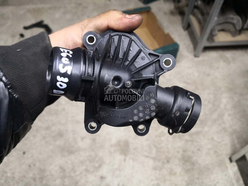 E60 Kuciste termostata za BMW 530