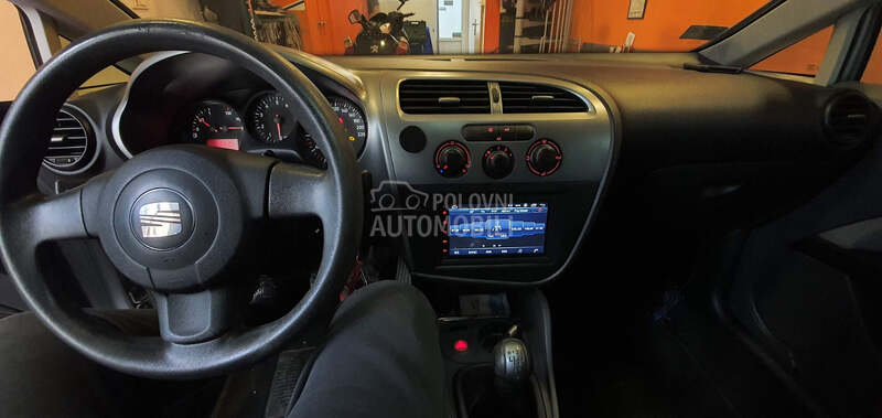 Multimedija Android UNI 7in za Seat Leon
