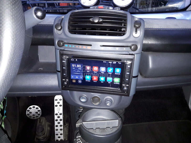Multimedija Android 450 prvi za Smart ForTwo