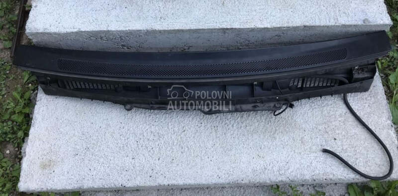 Maska haube kod brisaca za Mercedes Benz A Klasa od 1997. do 2004. god.