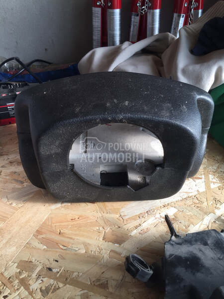 plastika oko volana za Peugeot 206