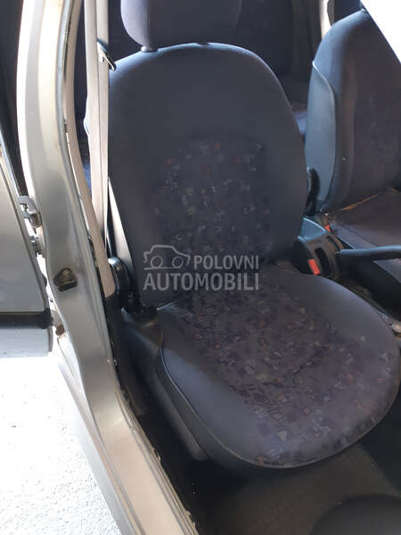 Suvozačevo sediste za Peugeot 206