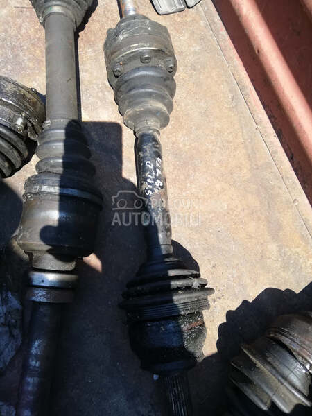 Poluosovina za 1.9 JTD za Fiat Stilo