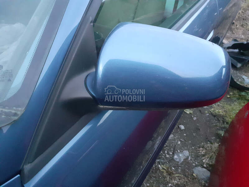 levi retrovizor za Audi A3
