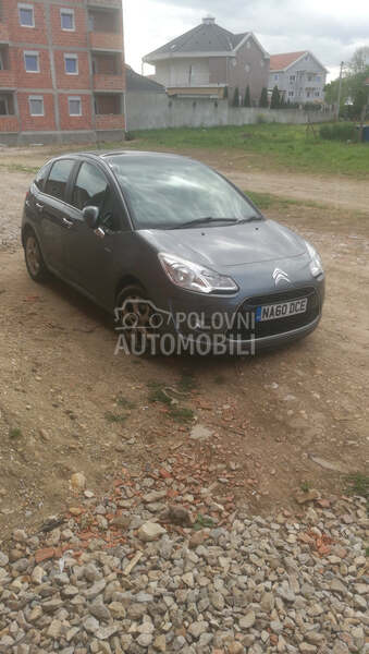 Prednji branik za Citroen C3