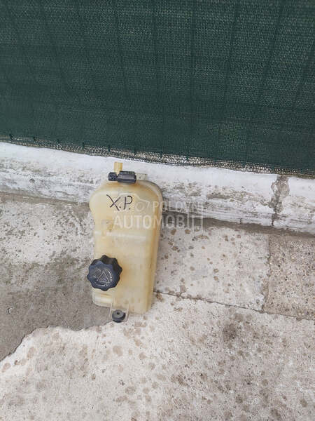 Originalna posuda vode za Citroen Xsara Picasso od 2000. do 2010. god.