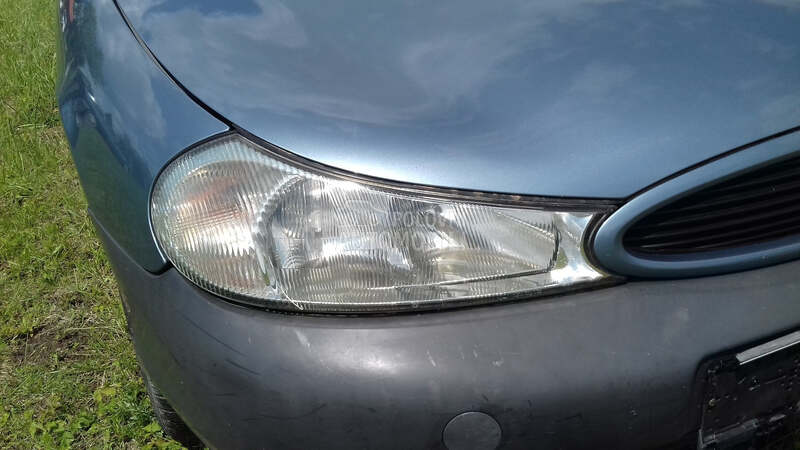 Farovi za Ford Mondeo