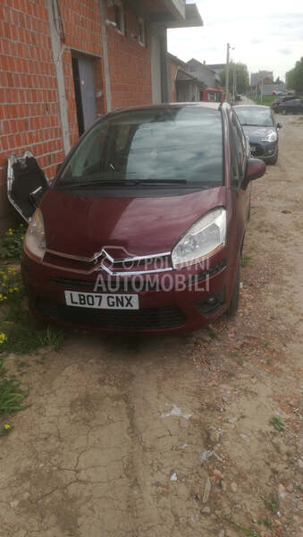 Prednji branik za Citroen C4 Picasso