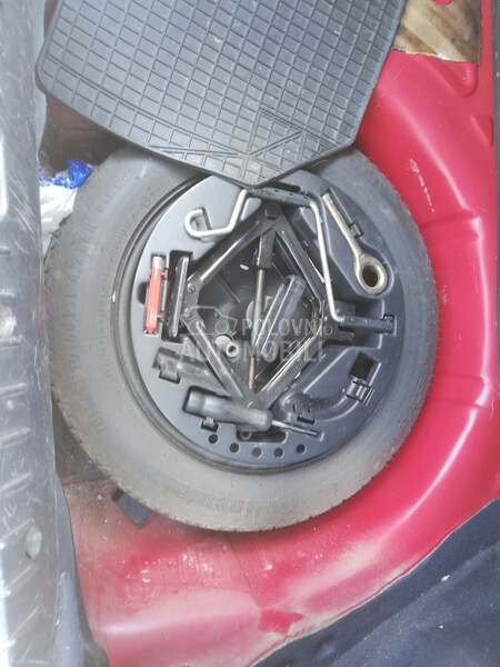 alat za rezervni tocak za Alfa Romeo 145, 146, 147 ...