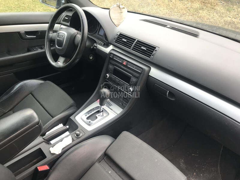 muzika cd pleyer za Audi A3, A4, A5 ...