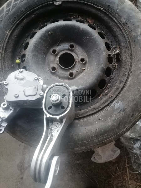 Nosac motora za Seat Alhambra od 2001. do 2008. god.