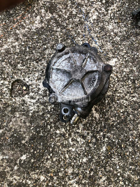 vakum pumpa 320d 136ks za BMW 320