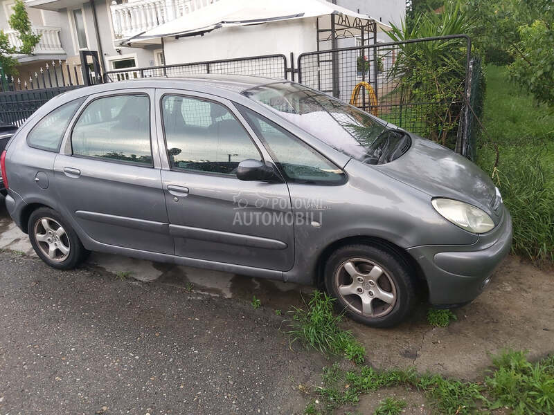 Citroen Xsara Picasso 2,0hdi 2003. god. -  kompletan auto u delovima