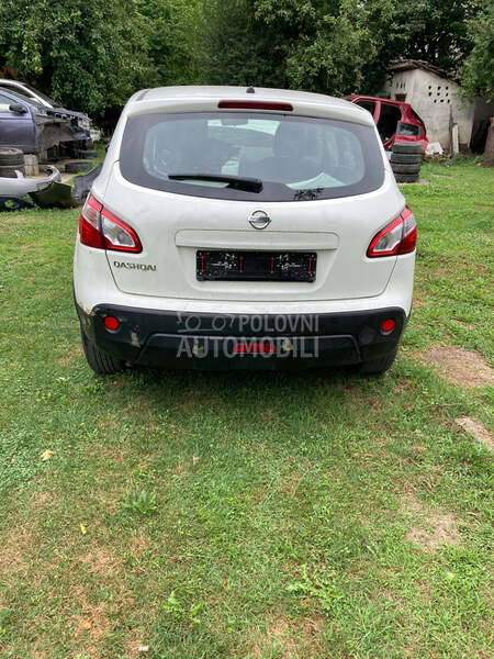 Nissan Qashqai 2012. god. -  kompletan auto u delovima