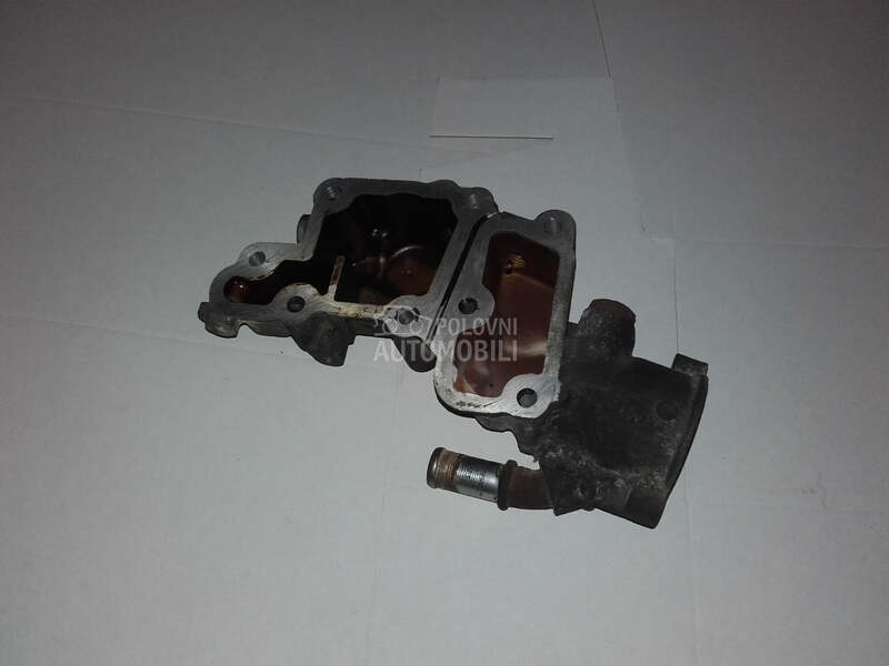 Kuciste termostata za Peugeot 206